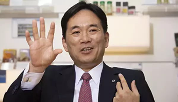 【対談連載】フジシール　代表取締役社長　松﨑耕介