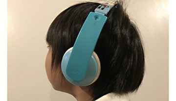 旅行で使えるJVCの「キッズ用ヘッドホン」、キュートで子どもの耳の配慮も安心