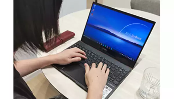 テレワークの景色を変える超高性能モバイル！　「ASUS ZenBook Flip S UX371EA」レビュー