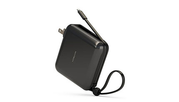 MFiライトニングケーブル内蔵のコンセント型モバイルバッテリー