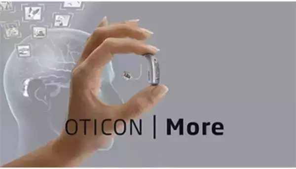世界初の専用DNN搭載補聴器「オーティコン モア」が登場、“脳”に働きかけるメカニズムとは？