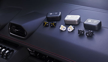 「ランボルギーニ」とコラボした完全ワイヤレスヘッドホン、ビックカメラとヨドバシカメラで販売