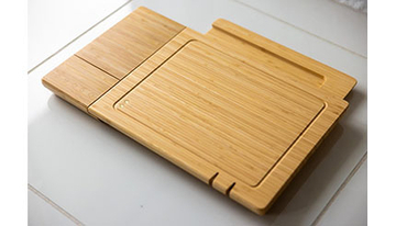 こんな“まな板”は前代未聞！　竹とテクノロジーが融合した「Chopbox」の実用性を試す