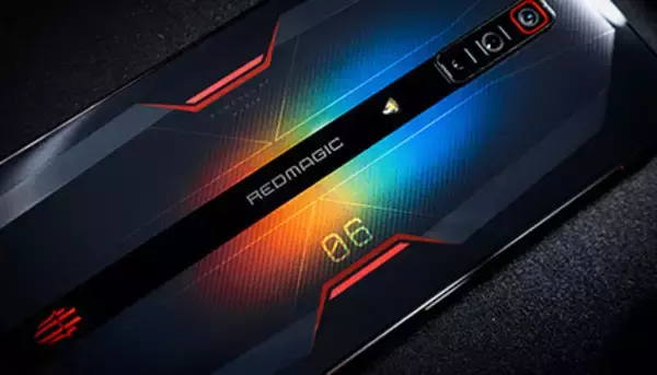 ビック、ヨドバシで販売開始！　165Hz対応のゲーミングスマホ「RedMagic 6」シリーズ