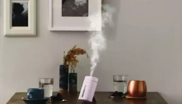 乾燥シーズンに備えて、エレコムのパーソナル加湿器＆アロマディフューザー