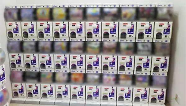 「相鉄線 横浜駅に「ガチャの駅 by LaLaLaIST」が11月オープン！　カプセル自販機がズラリ」の画像