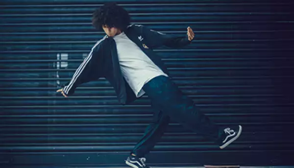 ジャニーズJr.の公式ダンス動画に熱視線！　「SMAP」が再び注目の深い理由