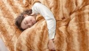 本物の猫みたいな温もりを再現！ 「もはや、ねこ。」に新作毛布