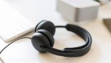 独自のAI機能で対面と変わらない通話環境に！ ロジクールの有線ヘッドセット「Zone Wired 2」