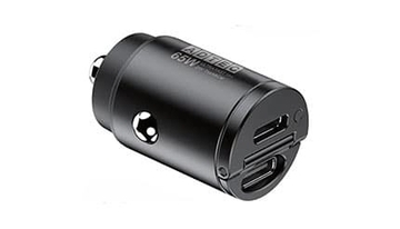 そのままのサイズでパワーは爆上がり！ 24V車で最大65W出力の超小型カーチャージャー