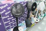 「夏の家電の代表格──扇風機は令和でどう変わった？トレンドや新機能について家電量販店でチェック！」の画像1