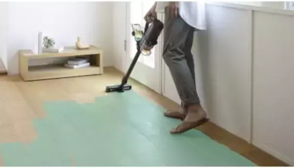 掃除した場所がわかって吸い残しゼロに 日立のコードレススティック掃除機「パワかるスティック」PV-BL50P