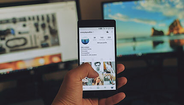リツイートとは違う　インスタでよく見る「リポスト」とは