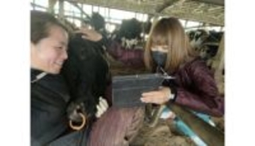 酪農を維持するためにApple系ガジェットを販売しはじめた島根の女性2人組起業家。