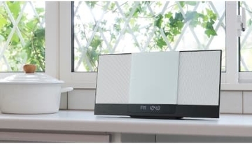 奥行95mmのスリム設計 置き場所自由の多機能ミニコンポ 東芝ライフスタイル「AX-WSS60」