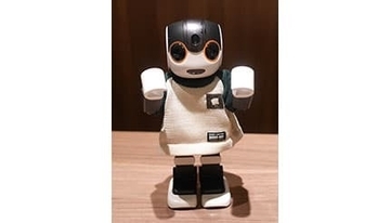 AIロボットの先駆け！ 10周年でさらに進化した「ロボホン」の実力とは！？
