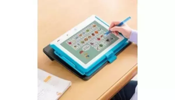 猫背を防いで学習効率アップ！ サンワサプライが超薄型「卓上傾斜学習ボード」を発売