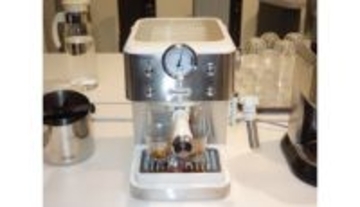 おうちカフェがもっと楽しく！ 「デロンギ クラシック エスプレッソ・カプチーノメーカー」にホワイトモデル誕生
