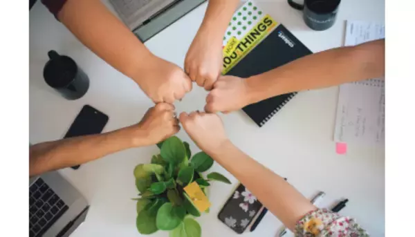 大御所も出演した超豪華コラボ！　「R.Y.U.S.E.I.」ダンスが事務所の垣根を超えたと話題