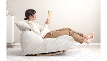 ゆらゆら心地よい、タンスのゲンからロッキング機能付きソファ