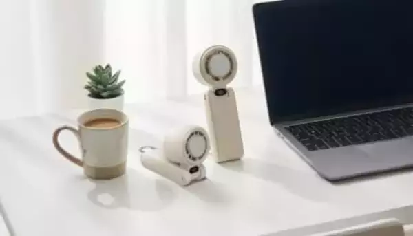 冷却プレート搭載で瞬間ひんやり、3WAYで使えるドウシシャの最新大風量ハンディファン