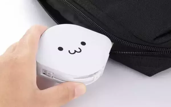 エレコムのスリムな巻き取りケーブル コネクターに磁石内蔵でスッキリ持ち歩ける