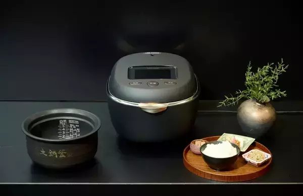 タイガー魔法瓶が土鍋炊飯器発売20周年記念のフラッグシップモデルを投入！ 目指したのは料亭の土鍋ご飯