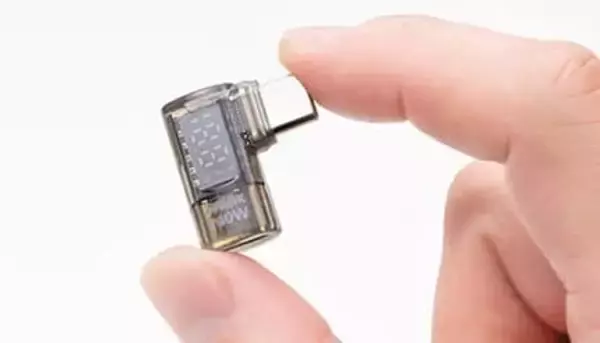 付けるだけで充電速度がわかる！ サンワサプライの多機能USB-Cアダプター