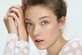 メイク美人 すっぴんブス Vs メイクもすっぴんも普通 彼女にするならどっちがいい 16年10月24日 エキサイトニュース