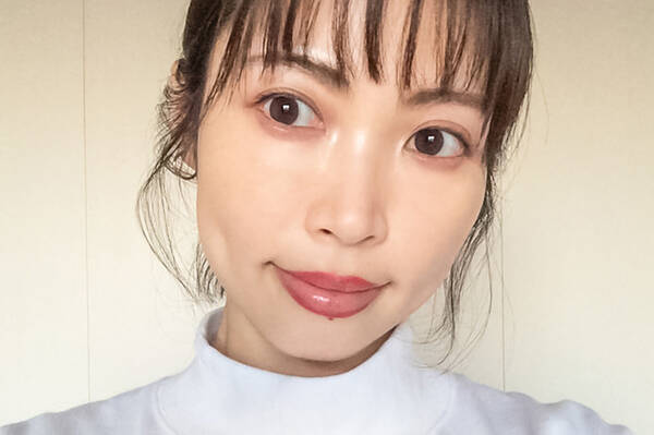 あえてリップライナーのみ ボリュームアイでも抜け感 なリップメイクが新鮮 17年11月10日 エキサイトニュース