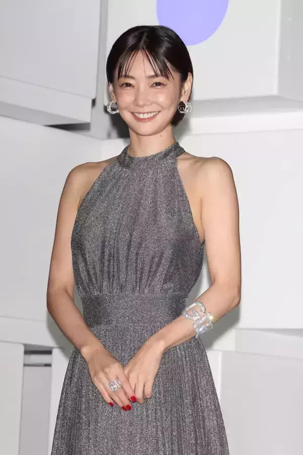 セクシーかつ妖艶な癒し女優・倉科カナ その正体は気さくで優しい姉御のような存在。彼女のクリスマスの過ごし方とは