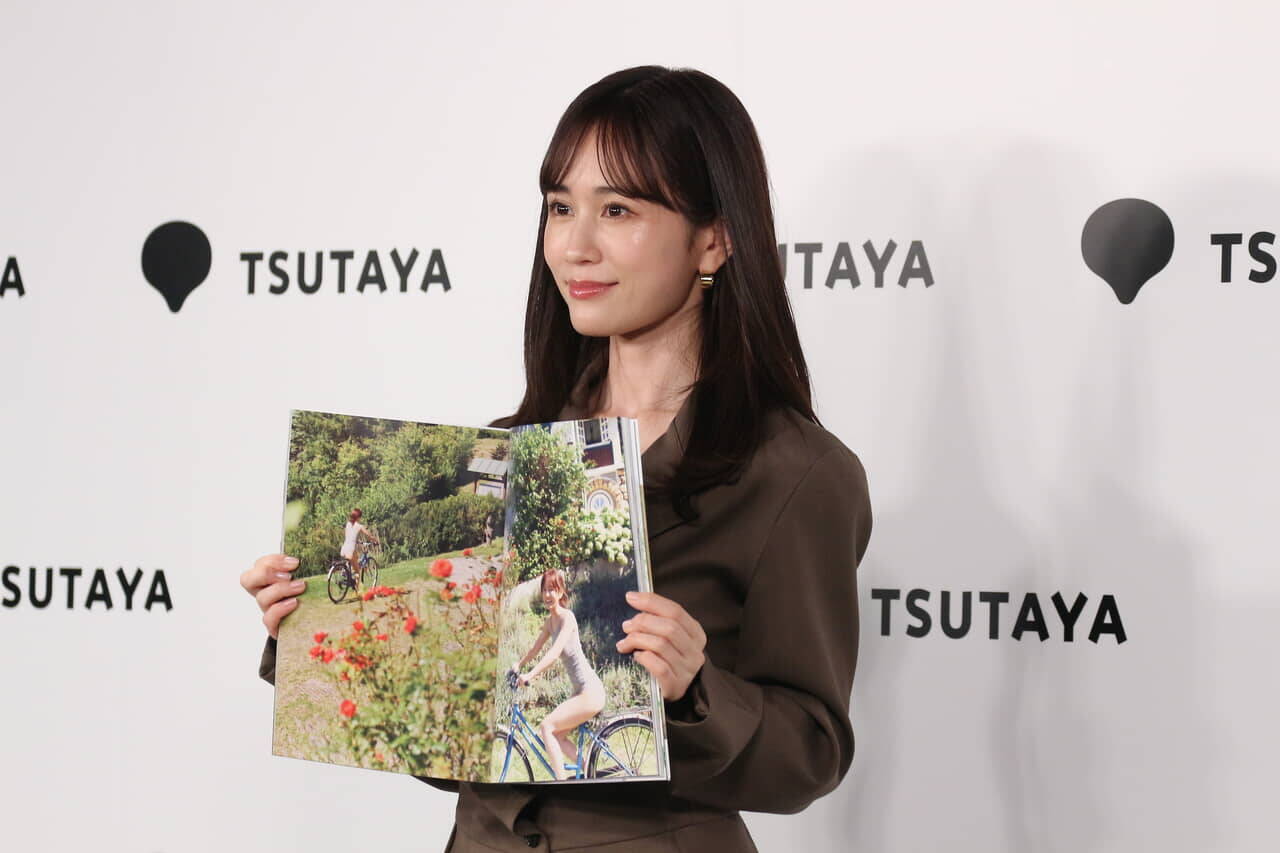 前田敦子『Beste』から「色々見えてる」カット流出！SNSざわめきも、「著作権法違反」公式警告