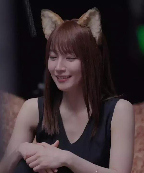 「吉岡里帆の美容デザート!? 「ヨーグルトにザクロを混ぜてシリアルを入れてメープルシロップをかけると出来上がり」」の画像