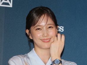 本田翼「貯金は趣味です」「散財するタイプじゃない」高級時計イベントで意外な素顔