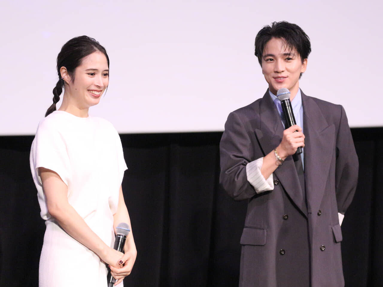 広瀬アリス「若く見えるけど、やっぱりこっち側だよね」 同世代の木戸大聖を肌質でジャッジ