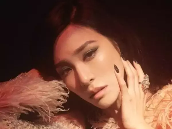 少女時代のティファニーが結婚。お相手は「サムシクおじさん」で共演したピョン・ヨハン