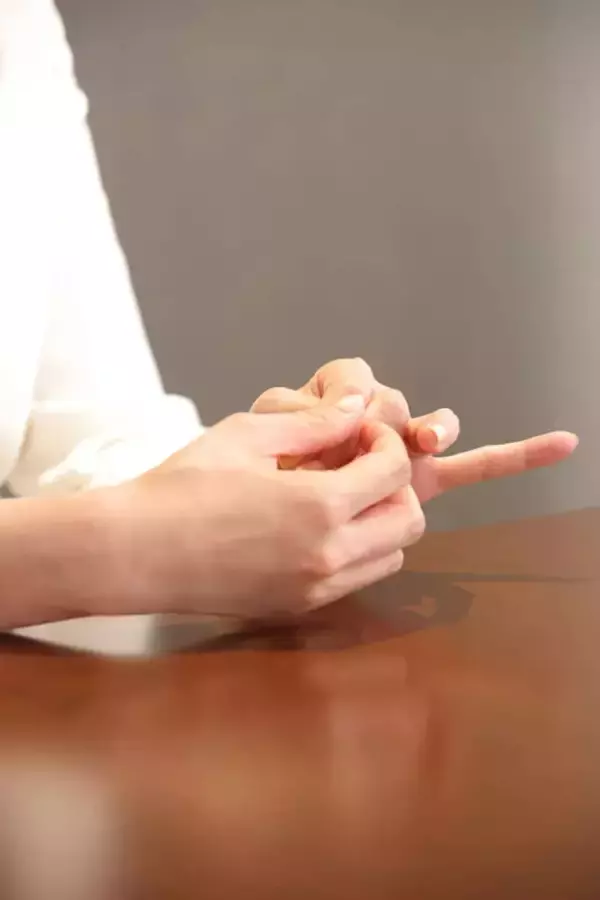 「【山本モナ】なぜ弁護士を目指し、どうやって司法試験を突破したのか？   結婚・三児の母が編み出した必勝勉強法」の画像