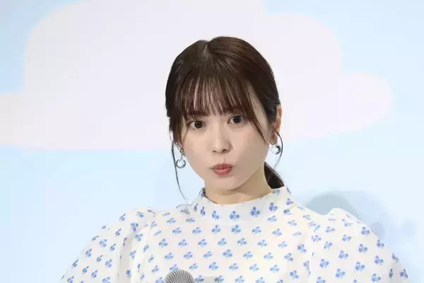 「志田未来「かわいすぎて見守りたくなります！」大好きな“ちいかわ”と対面でテンションアップ」の画像