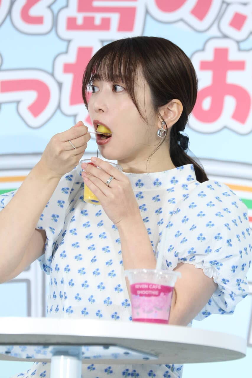 志田未来「かわいすぎて見守りたくなります！」大好きな“ちいかわ”と対面でテンションアップ