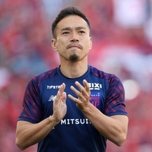 長友佑都、史上初の5大会連続W杯へ！戦友・中村俊輔氏も「恐ろしい」と評す、彼をモンスターたらしめたもの
