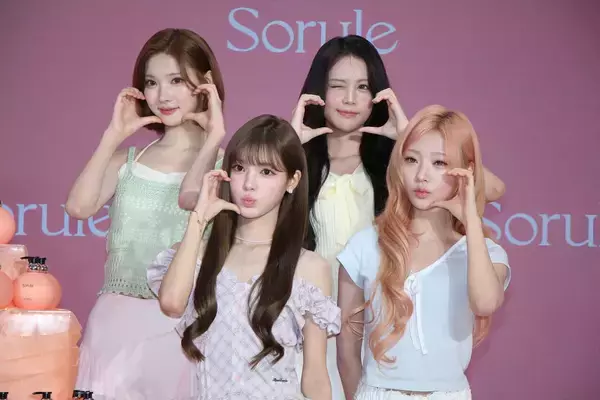 「8月日本デビュー！K-POPの新星「Hearts2Hearts」が日本企業PRにやってきた」の画像