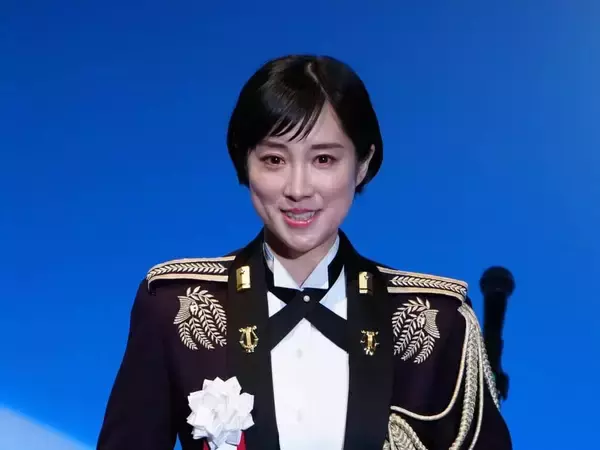 現役自衛官の自民党大会「君が代」歌唱が波紋 党は責任を個人になすりつけるのか