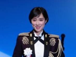 現役自衛官の自民党大会「君が代」歌唱が波紋 党は責任を個人になすりつけるのか