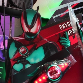 高さ2メートルから落下！「仮面ライダーゼッツ」撮影で、スーツアクターが頭蓋骨骨折などの重傷