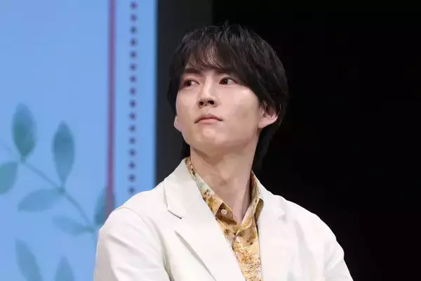 「佐々⽊美玲、イベントでタバコを一服？誘い込んだ和⽥雅成「今の咳で⾟いものは全部、出ました」」の画像