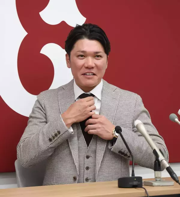 なんと年俸2億円マイナス！巨人・坂本、今季不調で2度の2軍降格…それでも3億円で更改