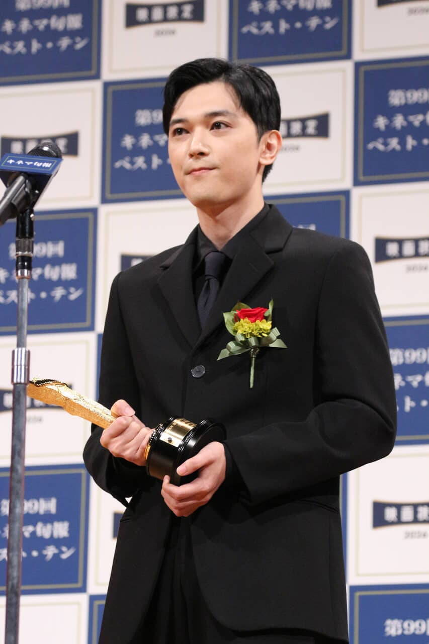 吉沢亮の“復活力”にアッパレ！不祥事からわずか1年、老舗映画賞「キネマ旬報ベスト・テン」主演男優賞に輝く