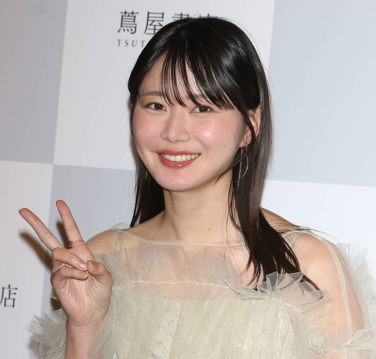 不倫報道で大炎上したいけちゃん「今年は人生で一番辛い1年でした」写真集発売イベントでポロリ