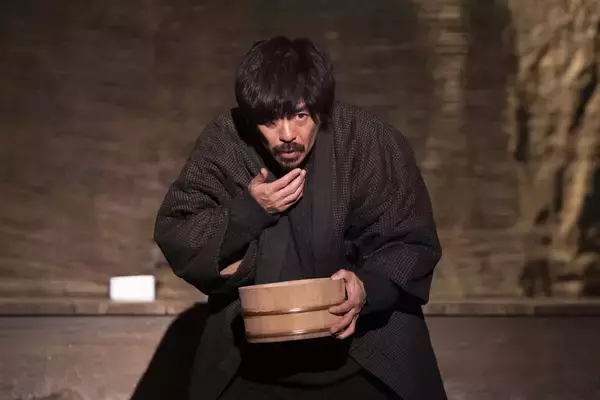 森田剛、相手役の藤間爽子は「腰が強い。負けそう」舞台『砂の女』19日開幕