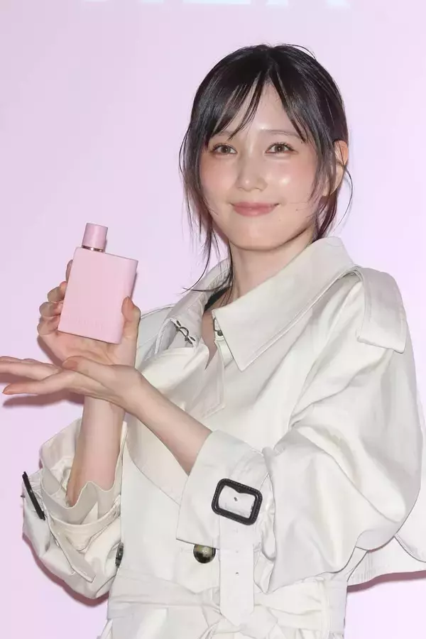 「杉野遥亮「坊主頭なので、香水に守ってもらっている感覚」バーバリービューティのイベントで語る。新婚・神尾楓珠の姿も」の画像